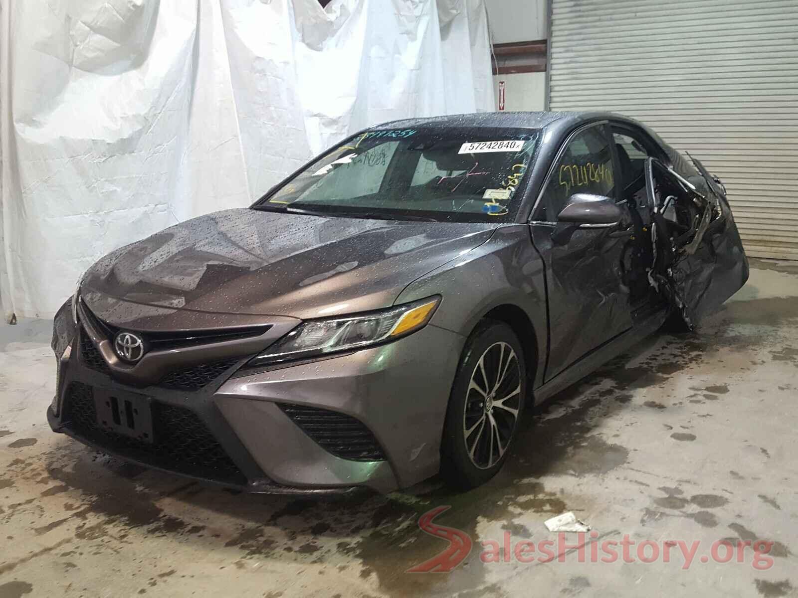 4T1B11HK3JU527716 2018 TOYOTA CAMRY