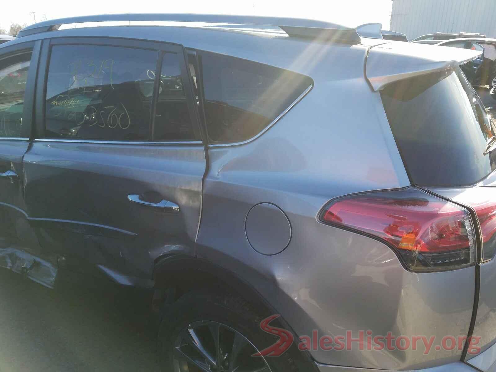 JTMDFREV9JJ217714 2018 TOYOTA RAV4