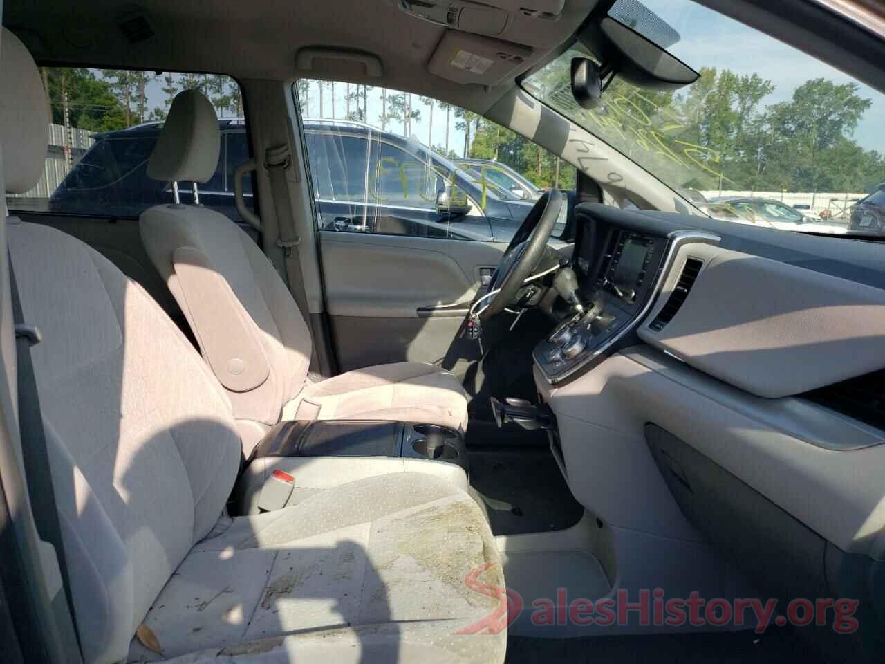 5TDKZ3DC5KS005859 2019 TOYOTA SIENNA