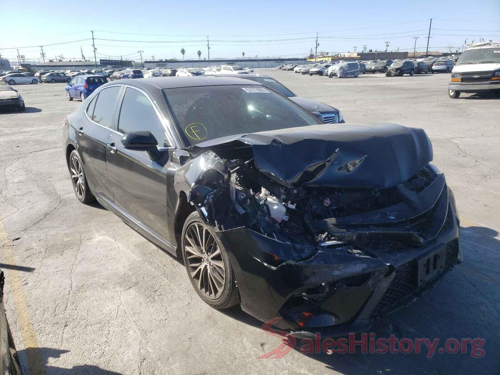 JTNB11HK9J3049601 2018 TOYOTA CAMRY