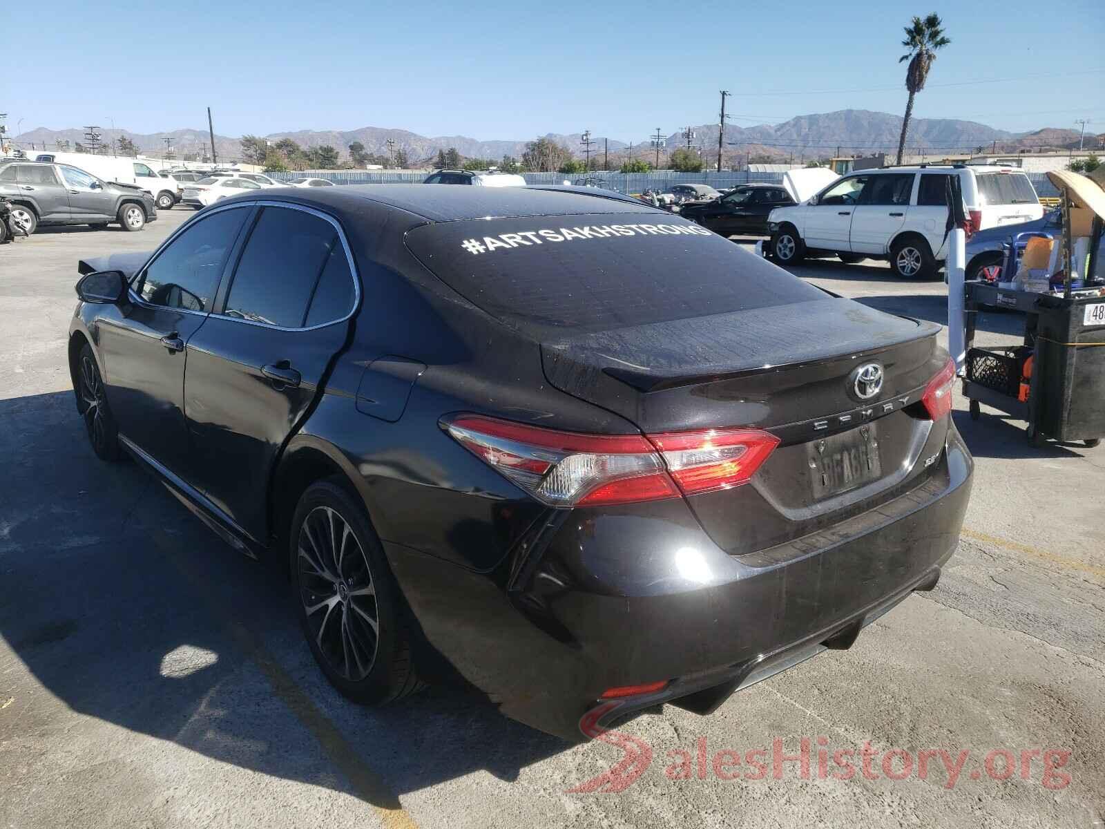 JTNB11HK9J3049601 2018 TOYOTA CAMRY