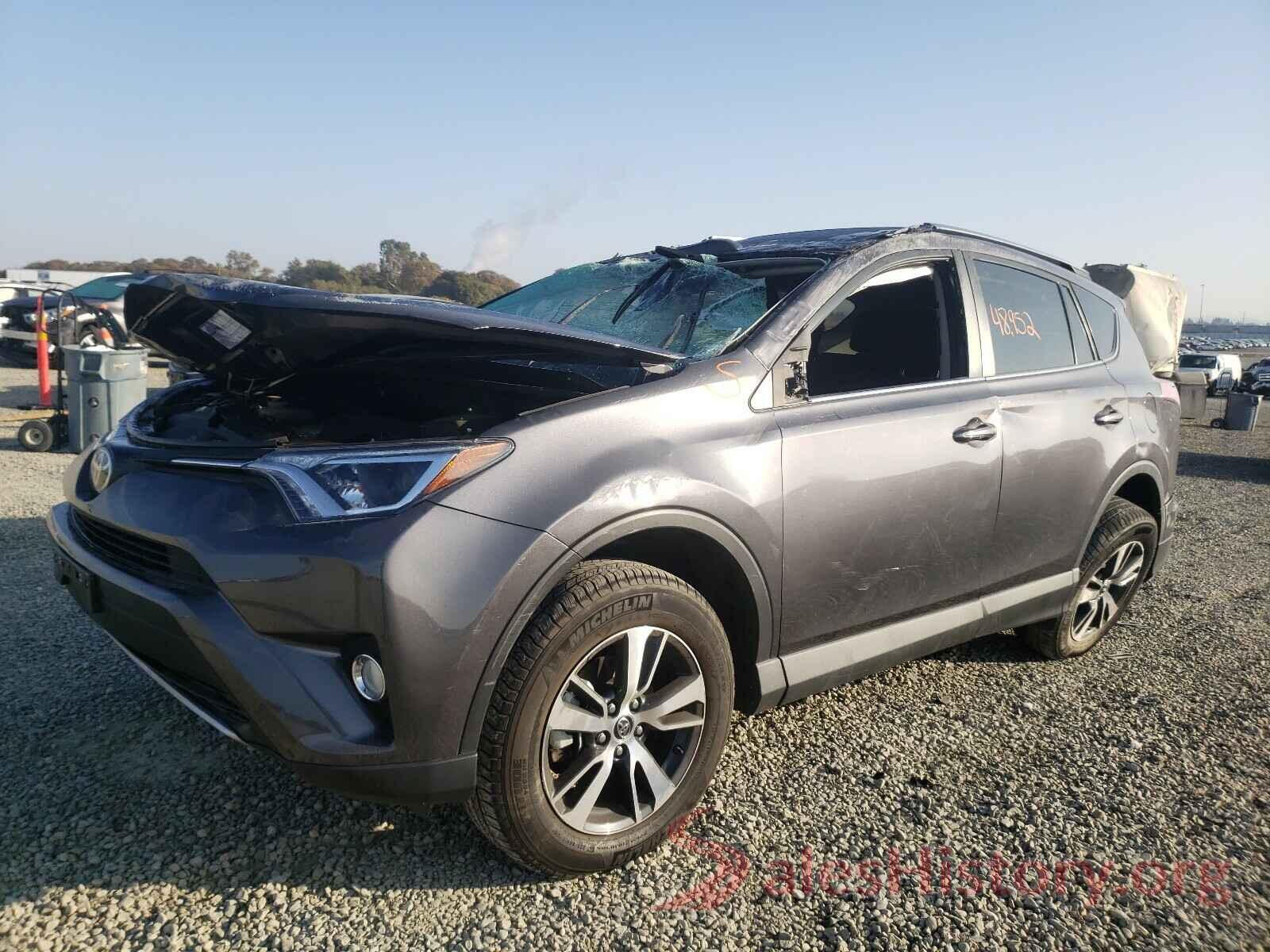 2T3RFREV4JW788650 2018 TOYOTA RAV4