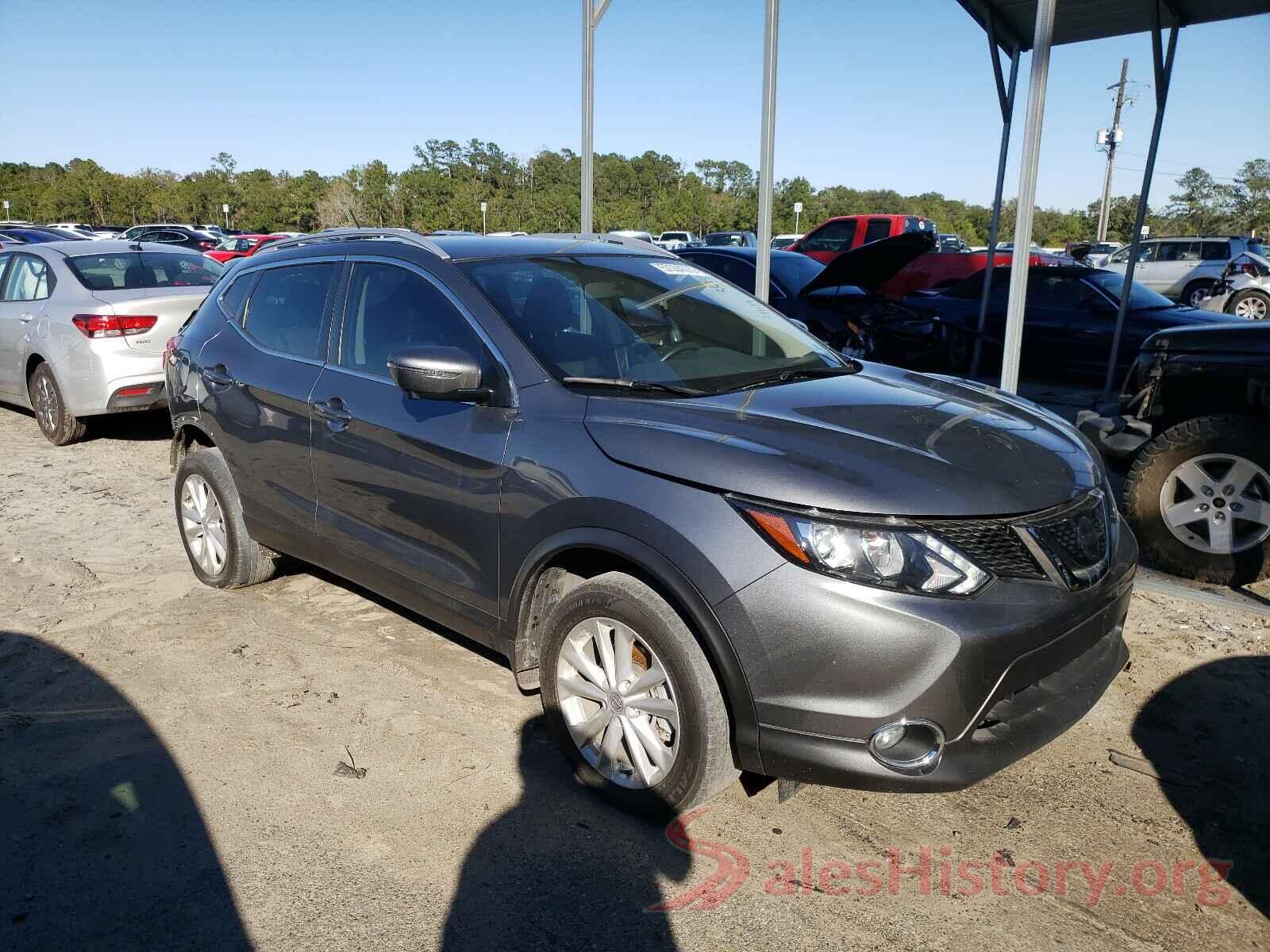 JN1BJ1CP4JW185675 2018 NISSAN ROGUE