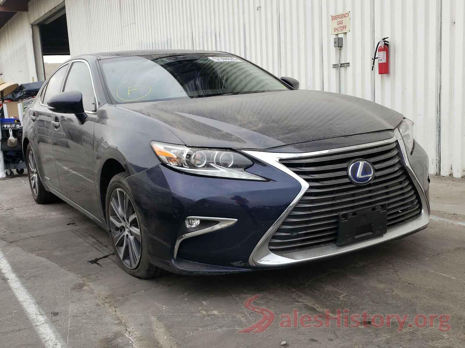 JTHBW1GGXH2157694 2017 LEXUS ES300