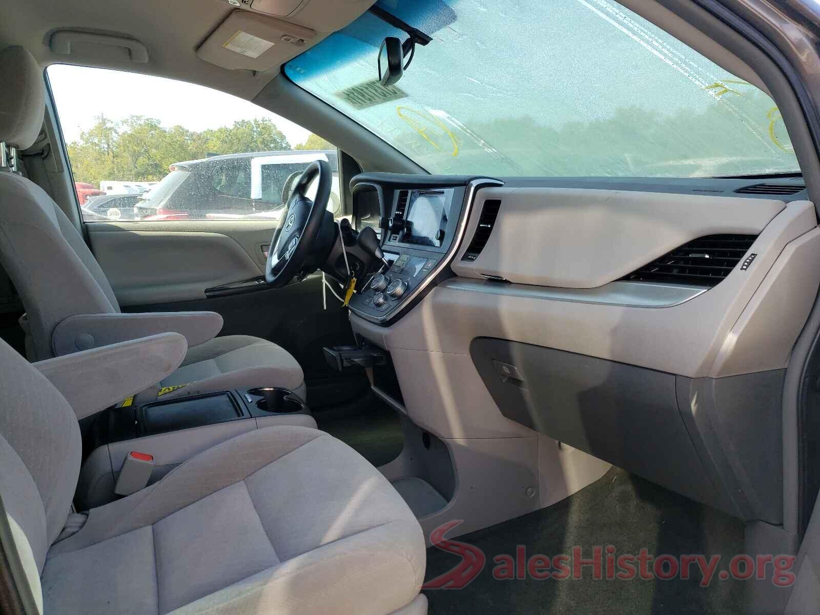 5TDKZ3DC1HS842410 2017 TOYOTA SIENNA