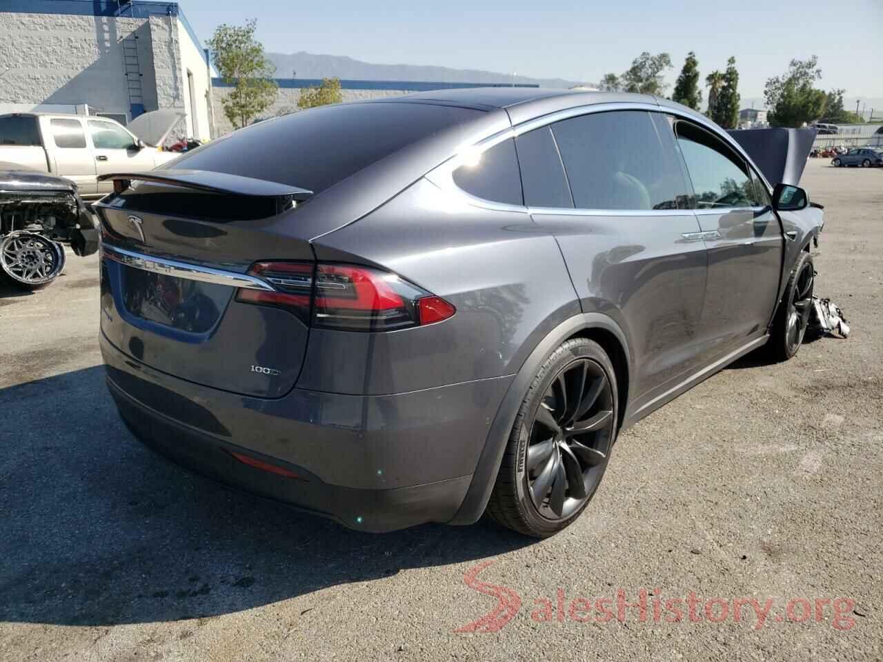 5YJXCAE27HF062692 2017 TESLA MODEL X