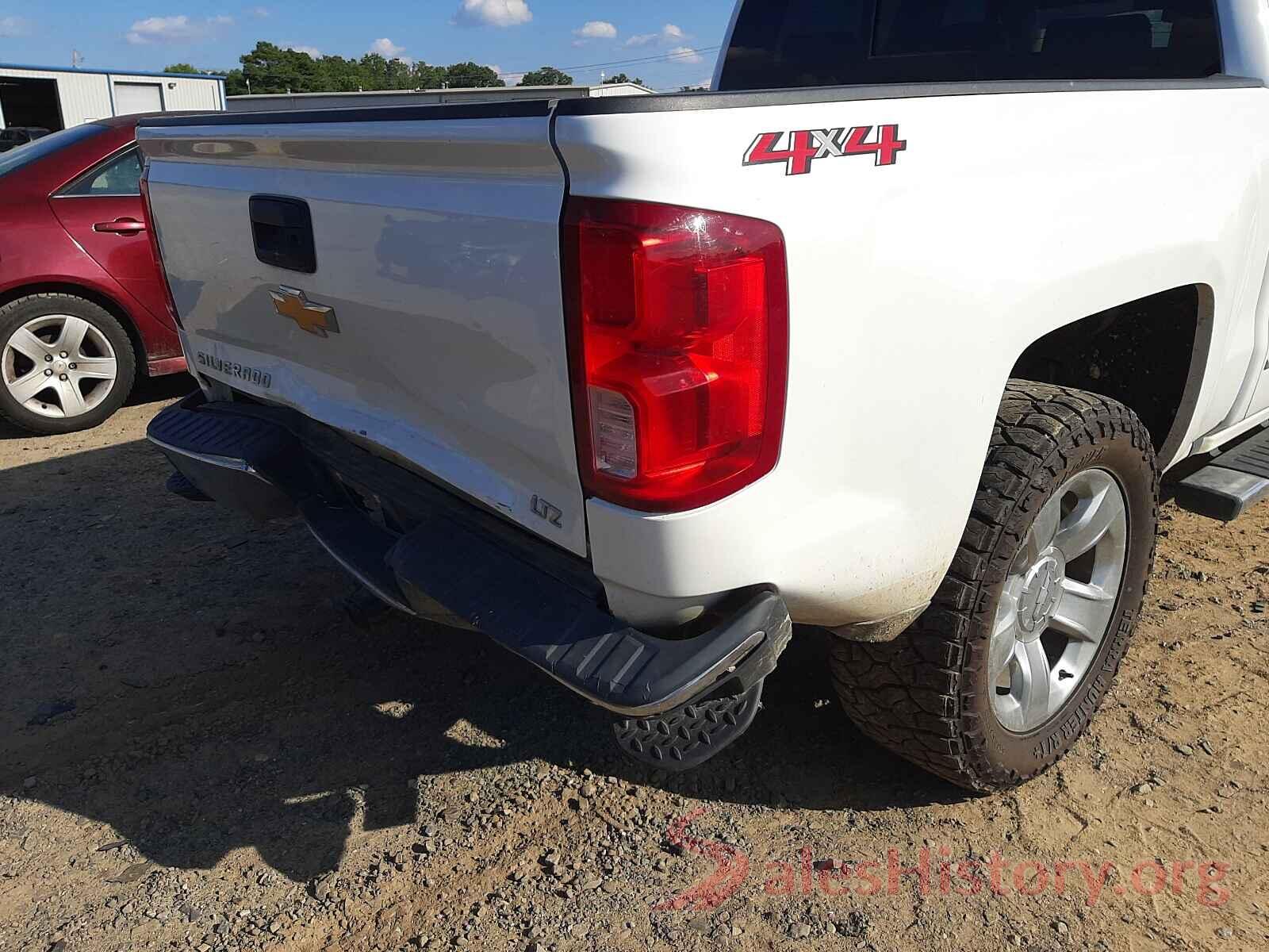 3GCUKSEC5JG634556 2018 CHEVROLET SILVERADO