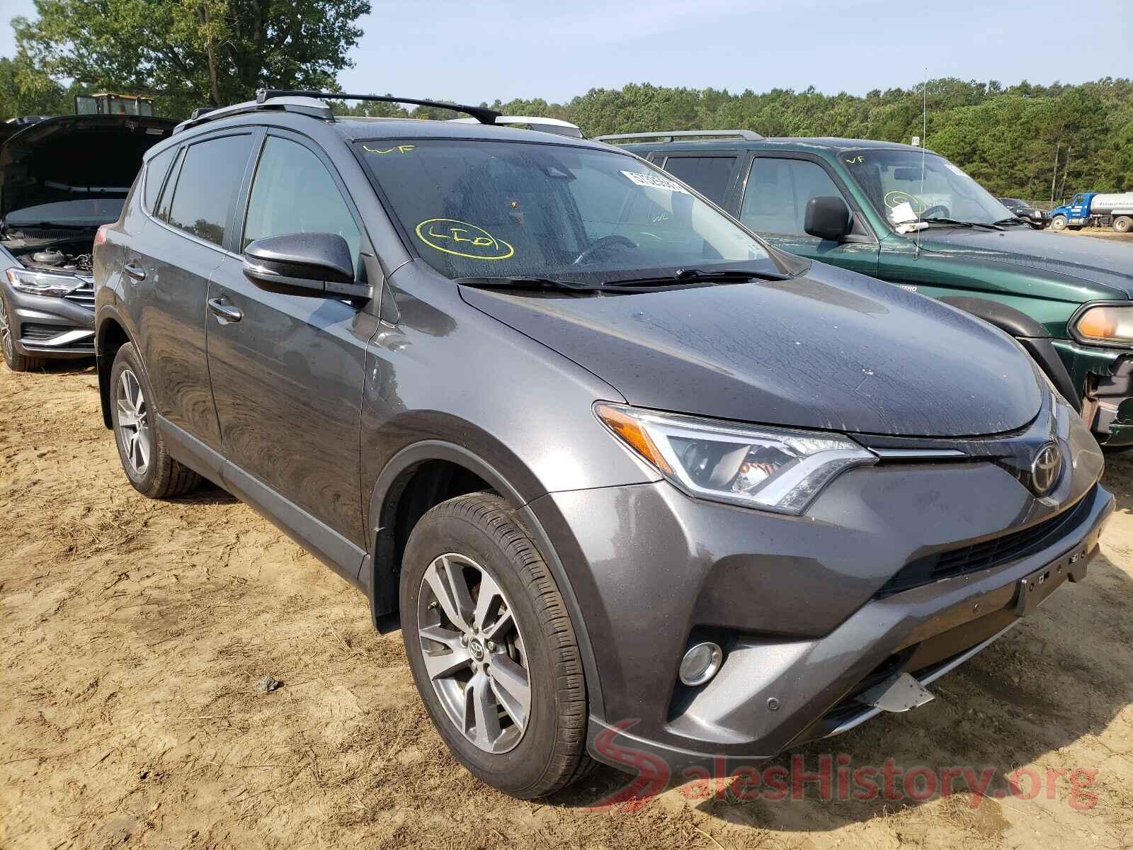 JTMRFREV3HJ124512 2017 TOYOTA RAV4