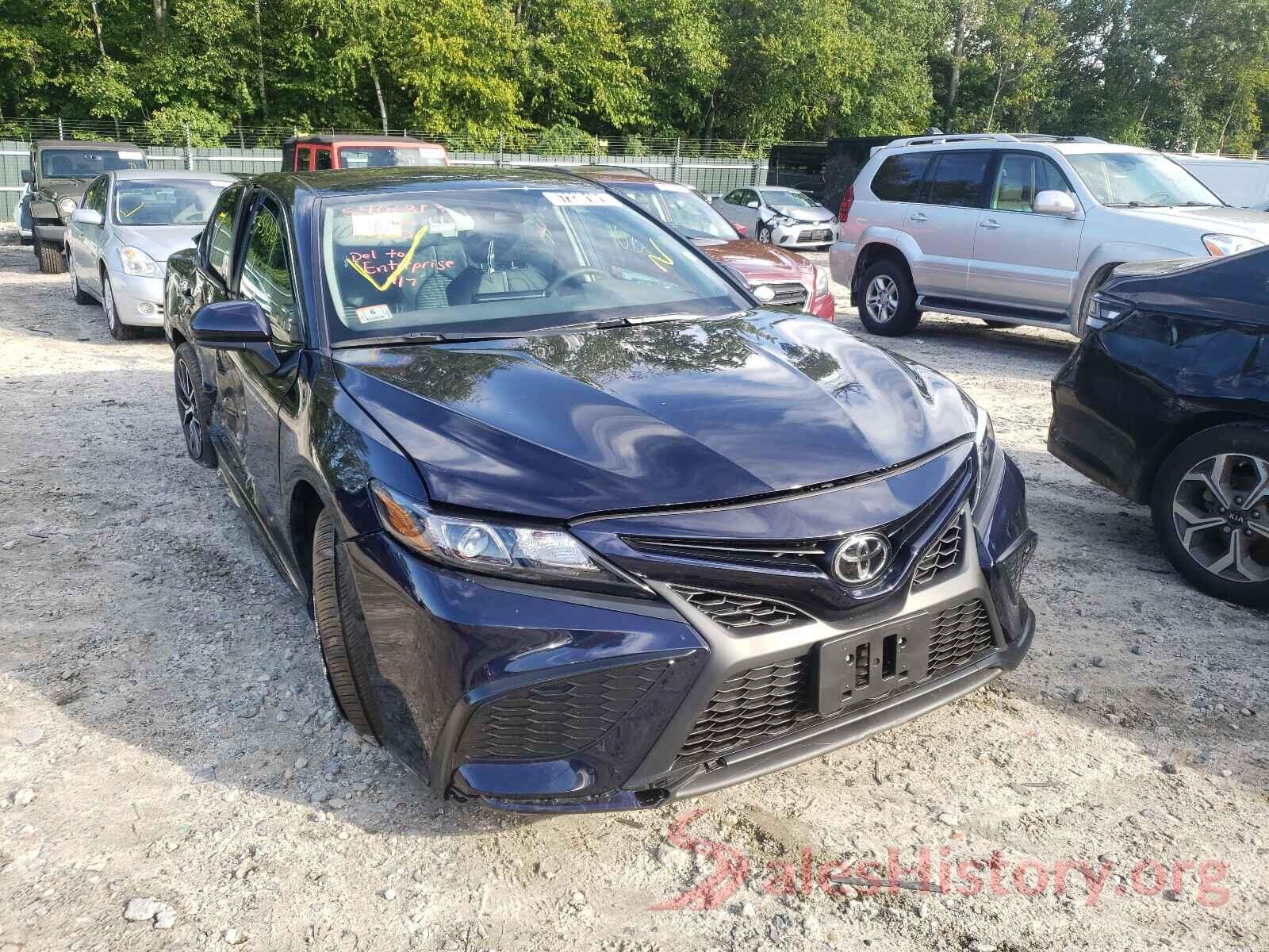 4T1G11AK8MU597961 2021 TOYOTA CAMRY