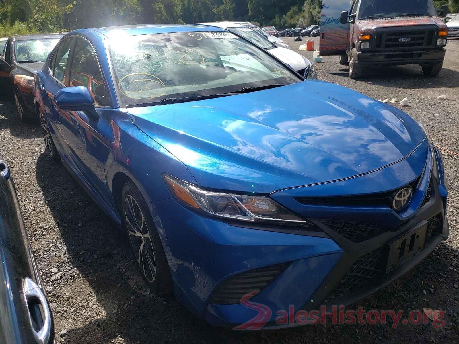 4T1B11HKXJU054316 2018 TOYOTA CAMRY