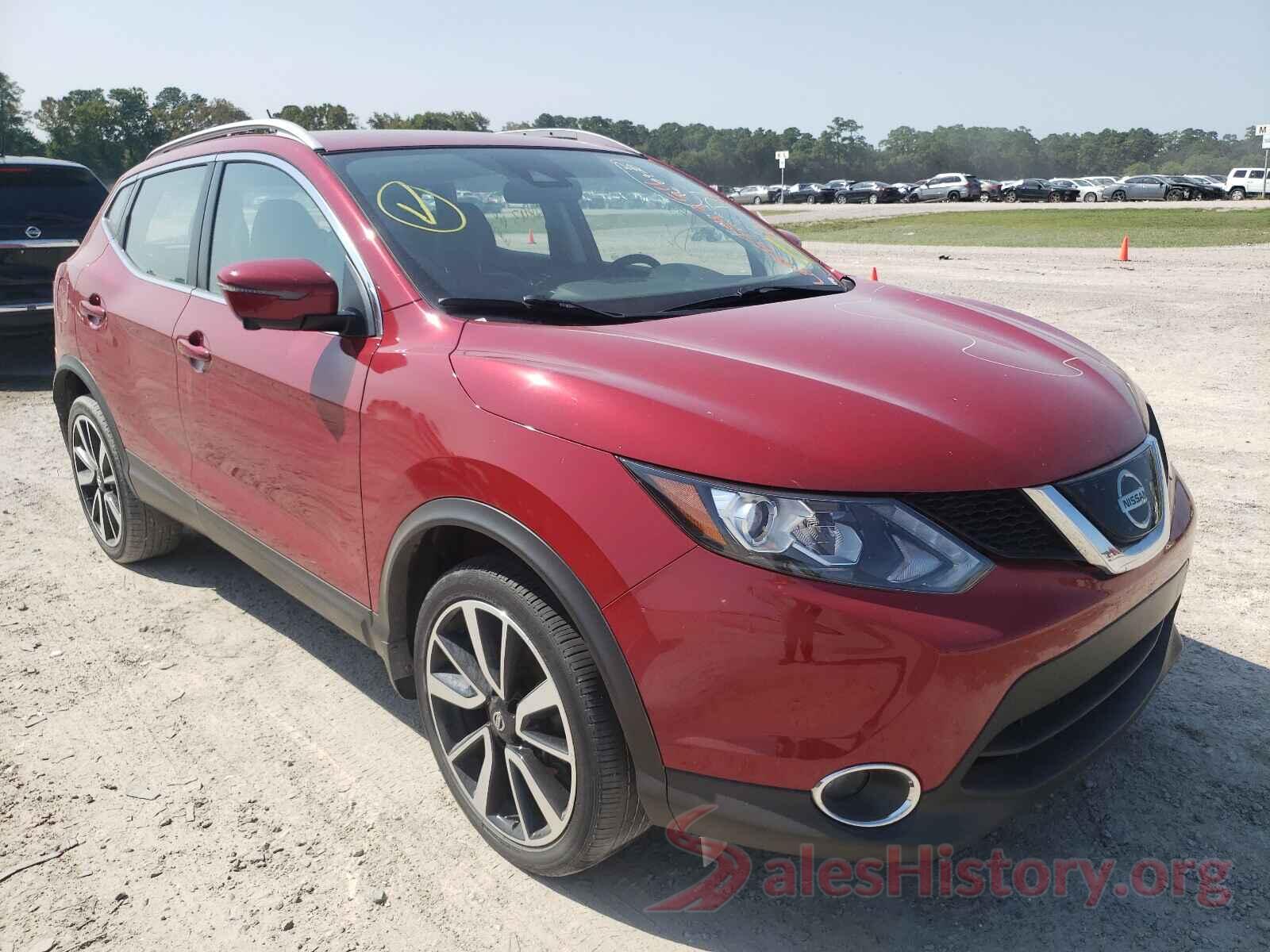 JN1BJ1CR3JW254471 2018 NISSAN ROGUE