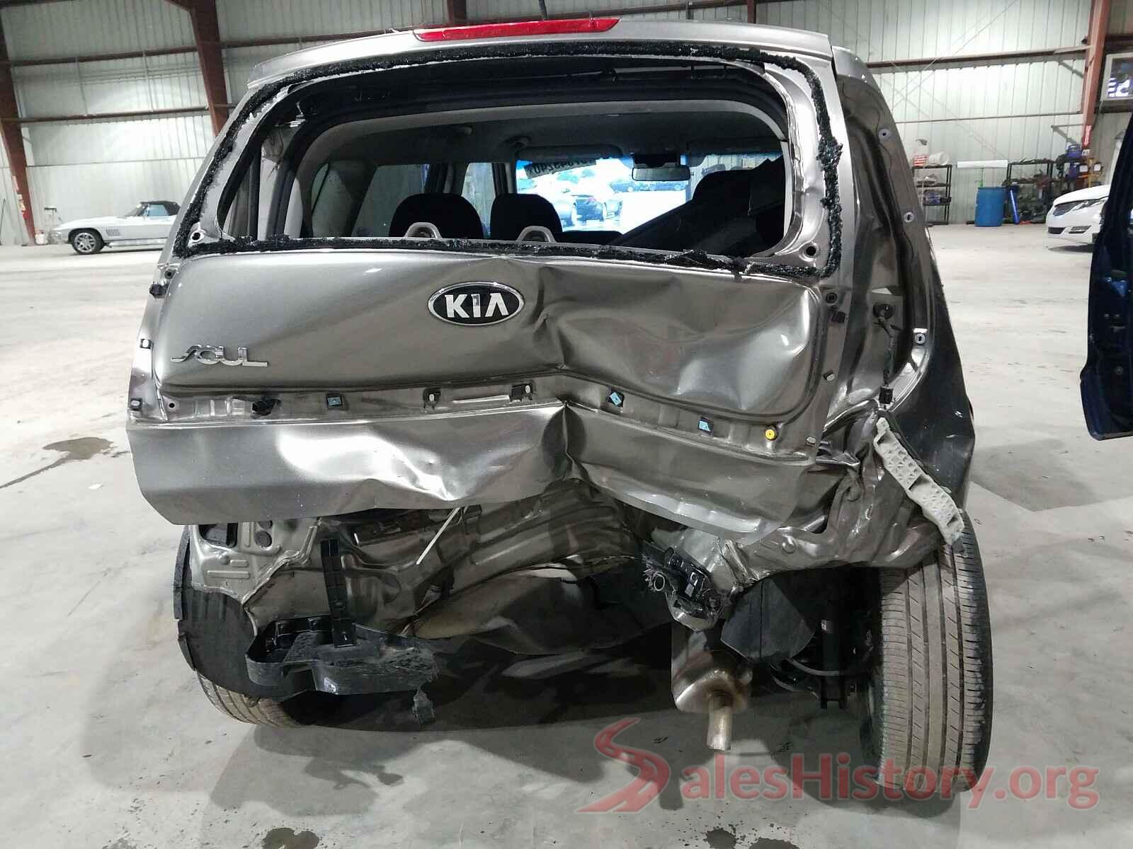 KNDJP3A53J7586472 2018 KIA SOUL