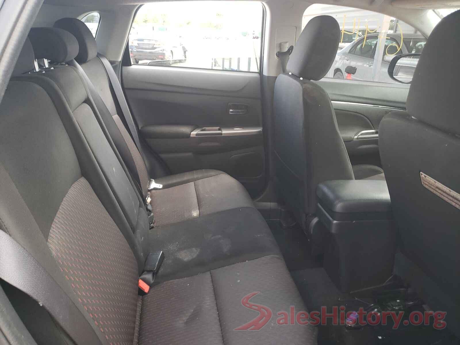 JA4AP3AU5JU024849 2018 MITSUBISHI OUTLANDER