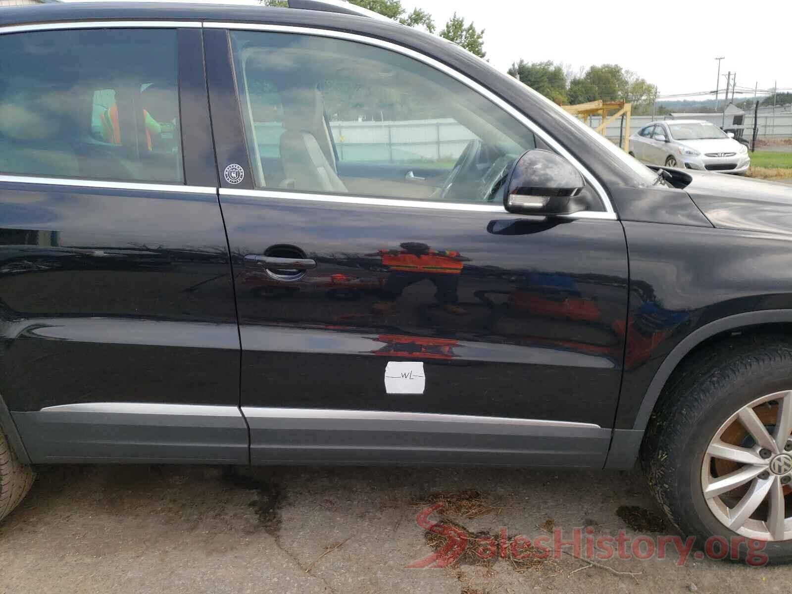 WVGSV7AX3HK000777 2017 VOLKSWAGEN TIGUAN