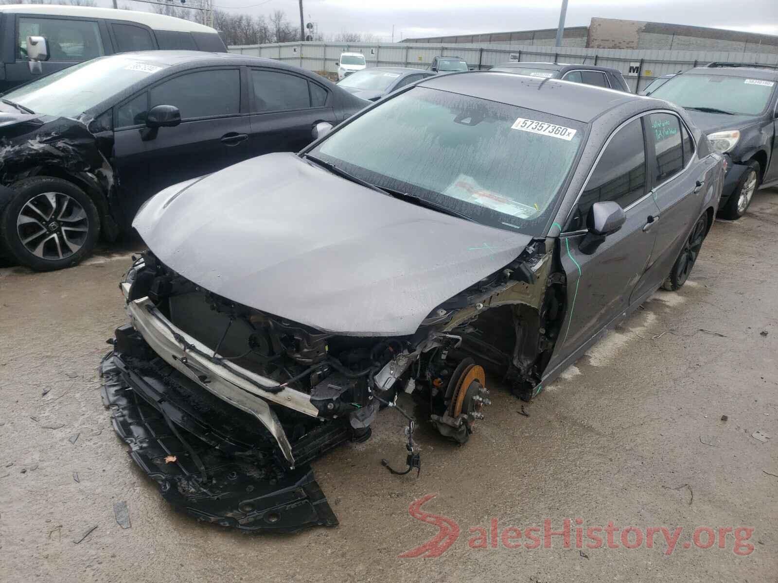 4T1B11HK3JU061267 2018 TOYOTA CAMRY