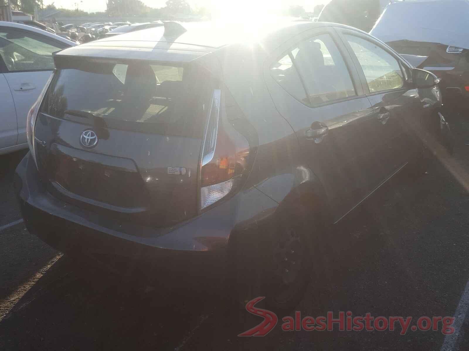 JTDKDTB33G1135323 2016 TOYOTA PRIUS