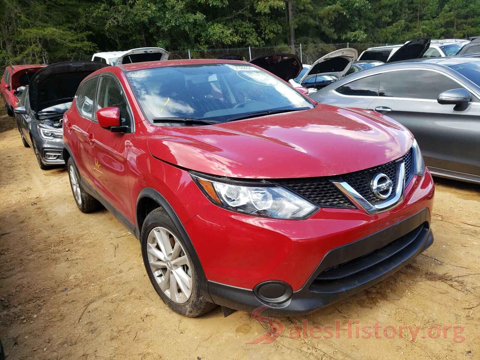 JN1BJ1CR2JW202975 2018 NISSAN ROGUE