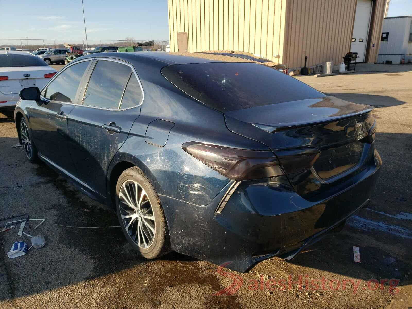 4T1B11HK9JU620174 2018 TOYOTA CAMRY