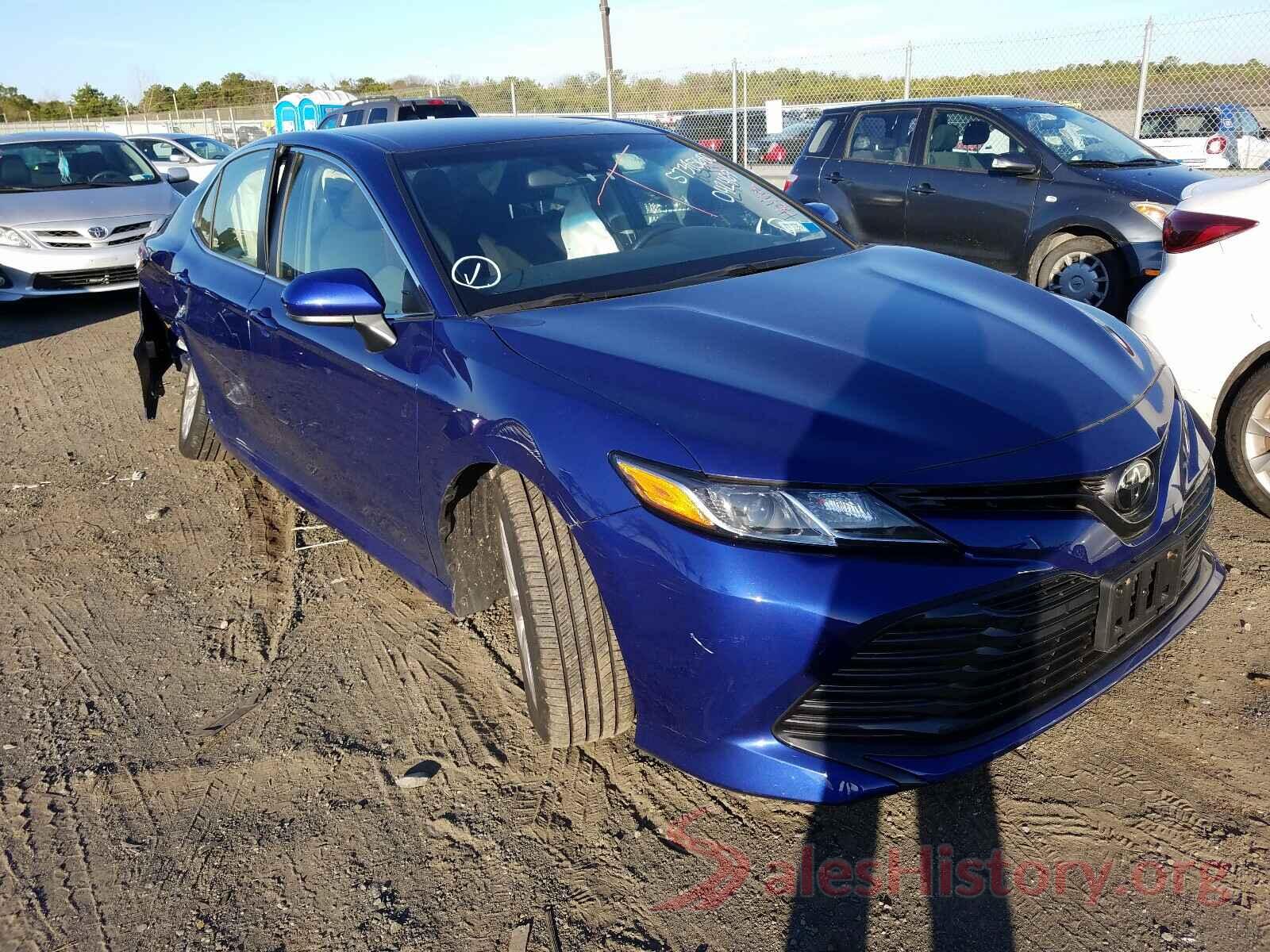 JTNB11HK0J3042469 2018 TOYOTA CAMRY