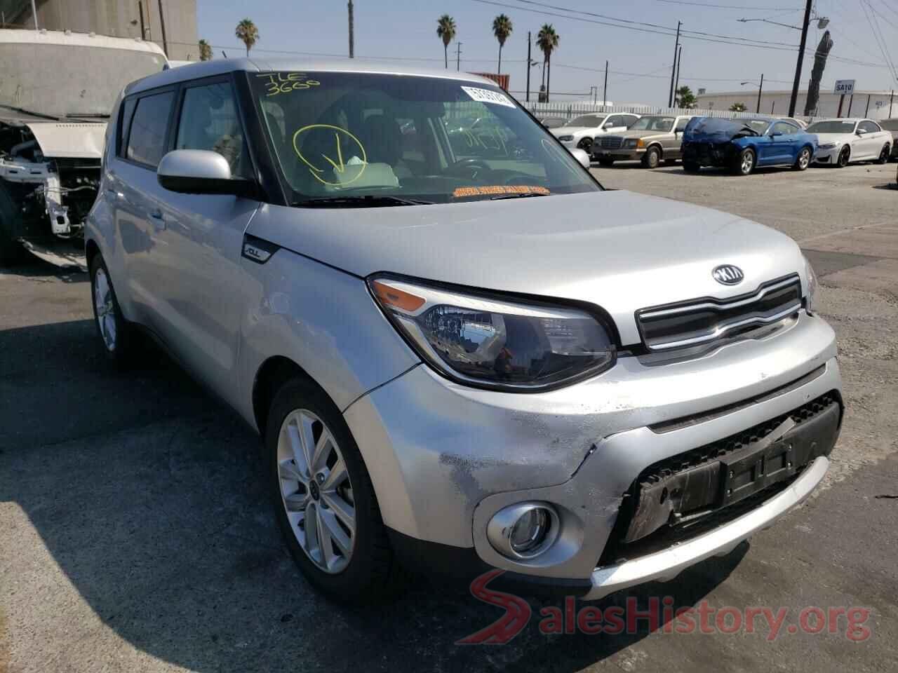 KNDJP3A54J7585945 2018 KIA SOUL