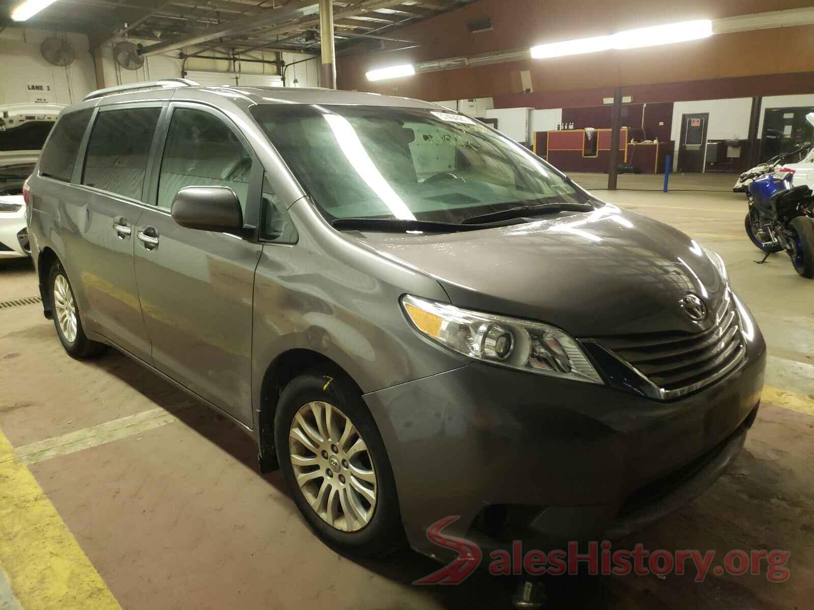 5TDYZ3DC5HS890213 2017 TOYOTA SIENNA