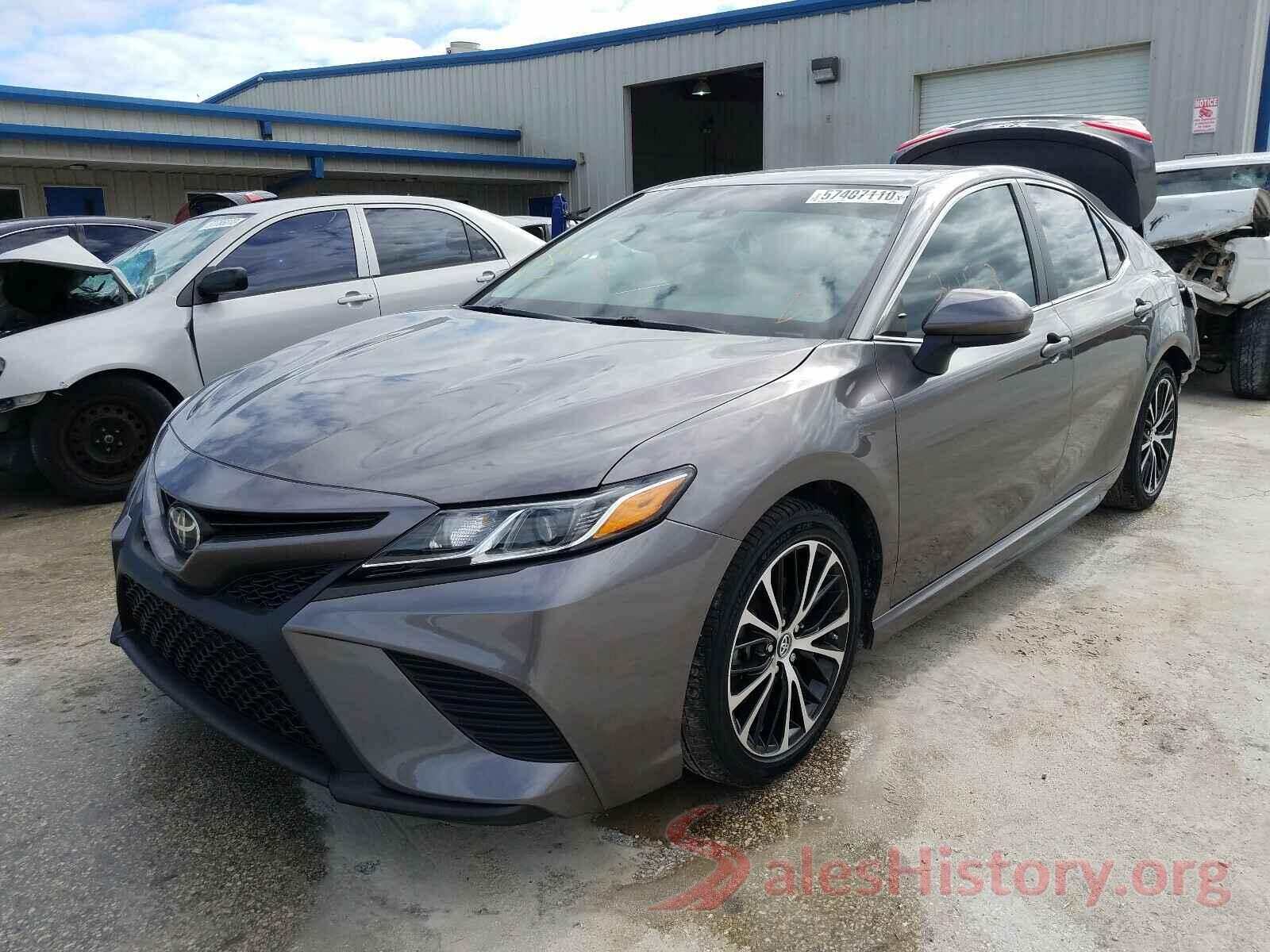 4T1B11HK6JU650524 2018 TOYOTA CAMRY