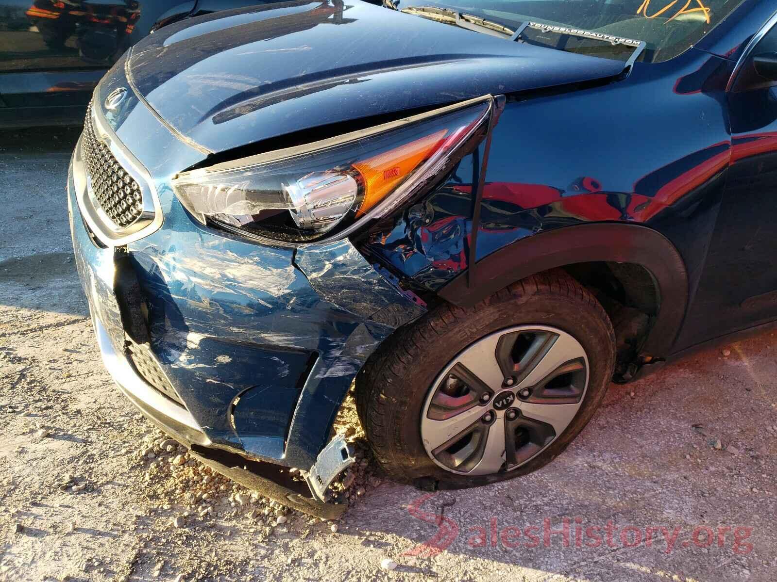 KNDCB3LC8K5263146 2019 KIA NIRO