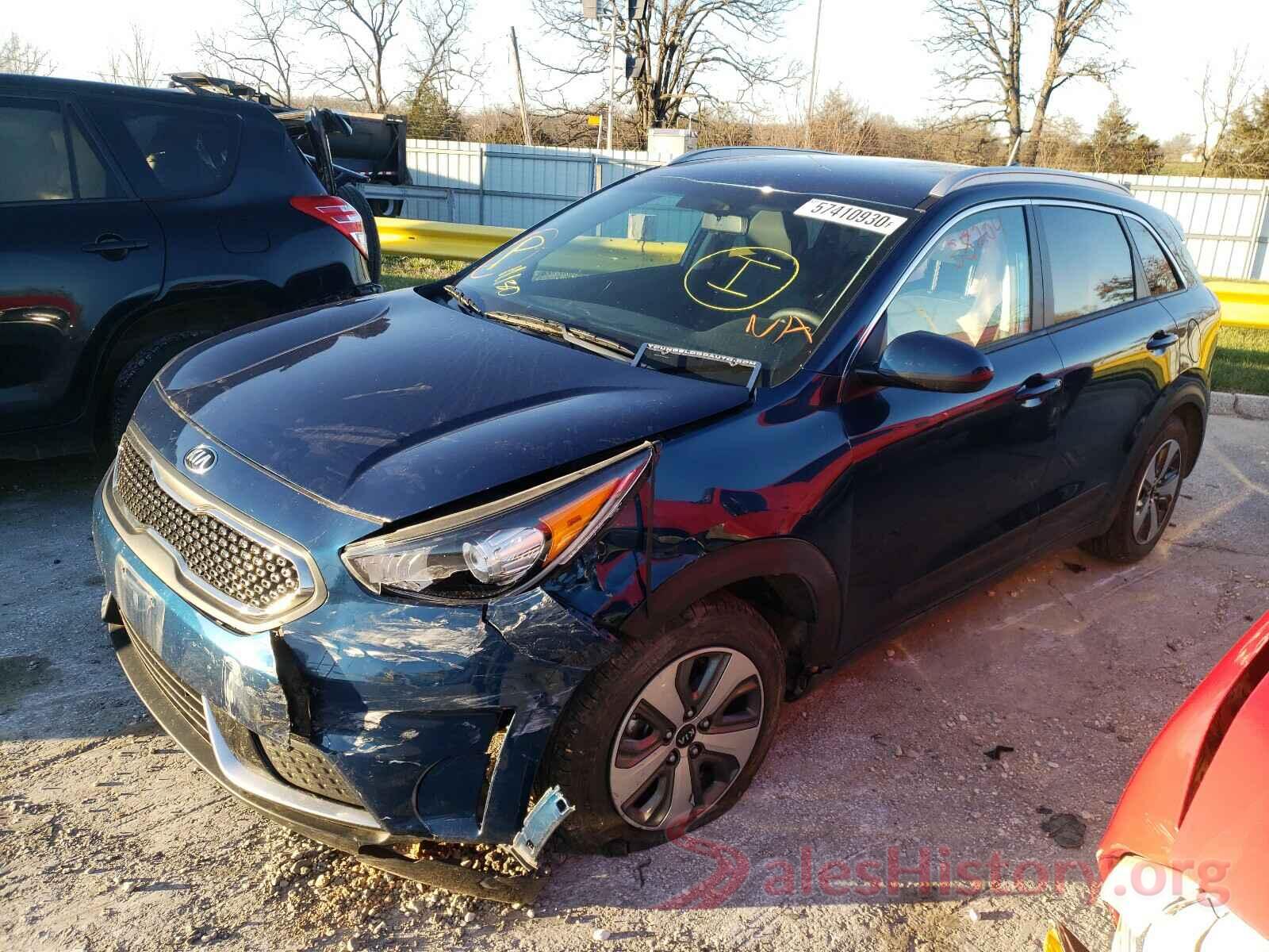 KNDCB3LC8K5263146 2019 KIA NIRO