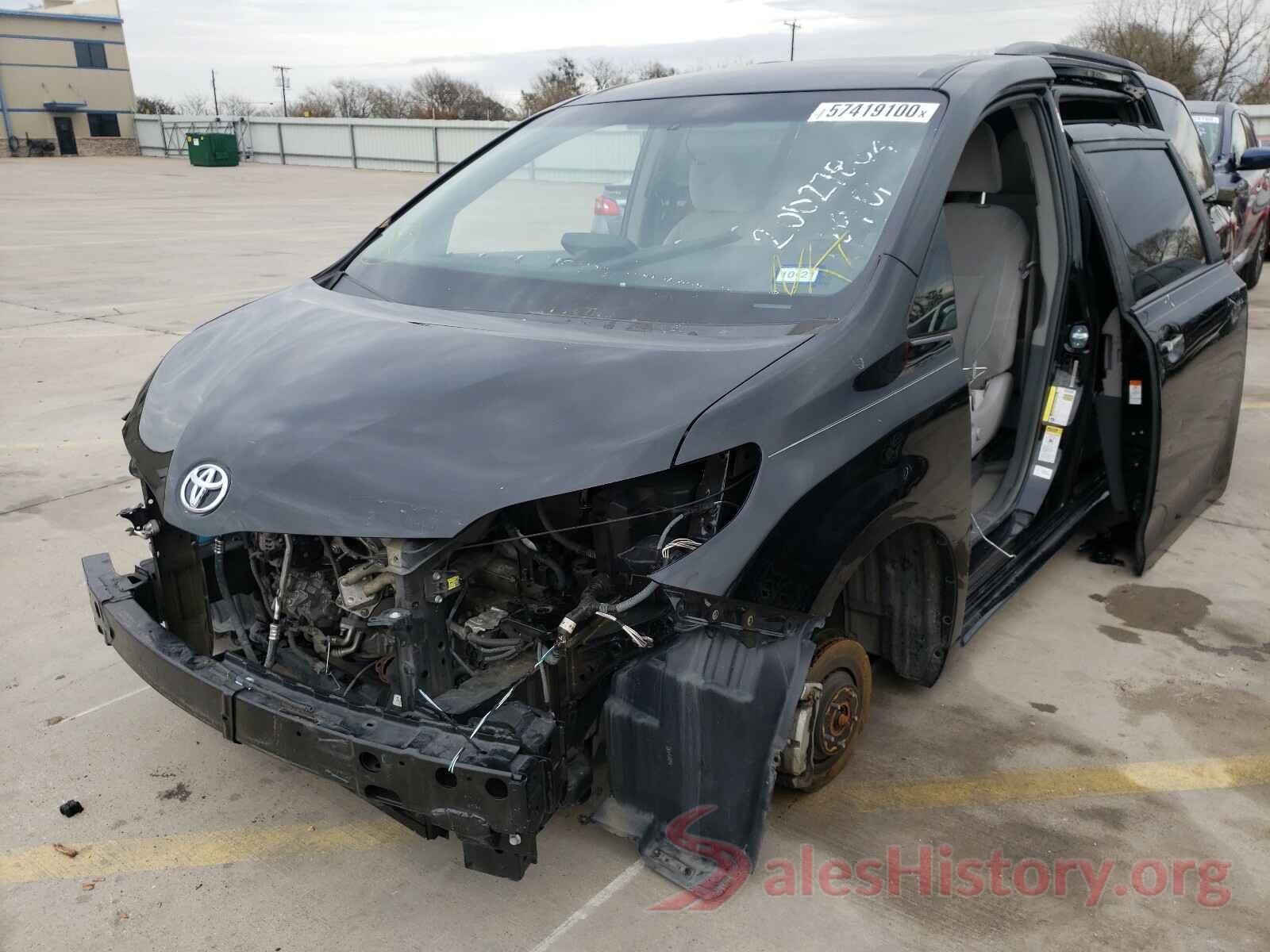 5TDKZ3DC3HS813572 2017 TOYOTA SIENNA