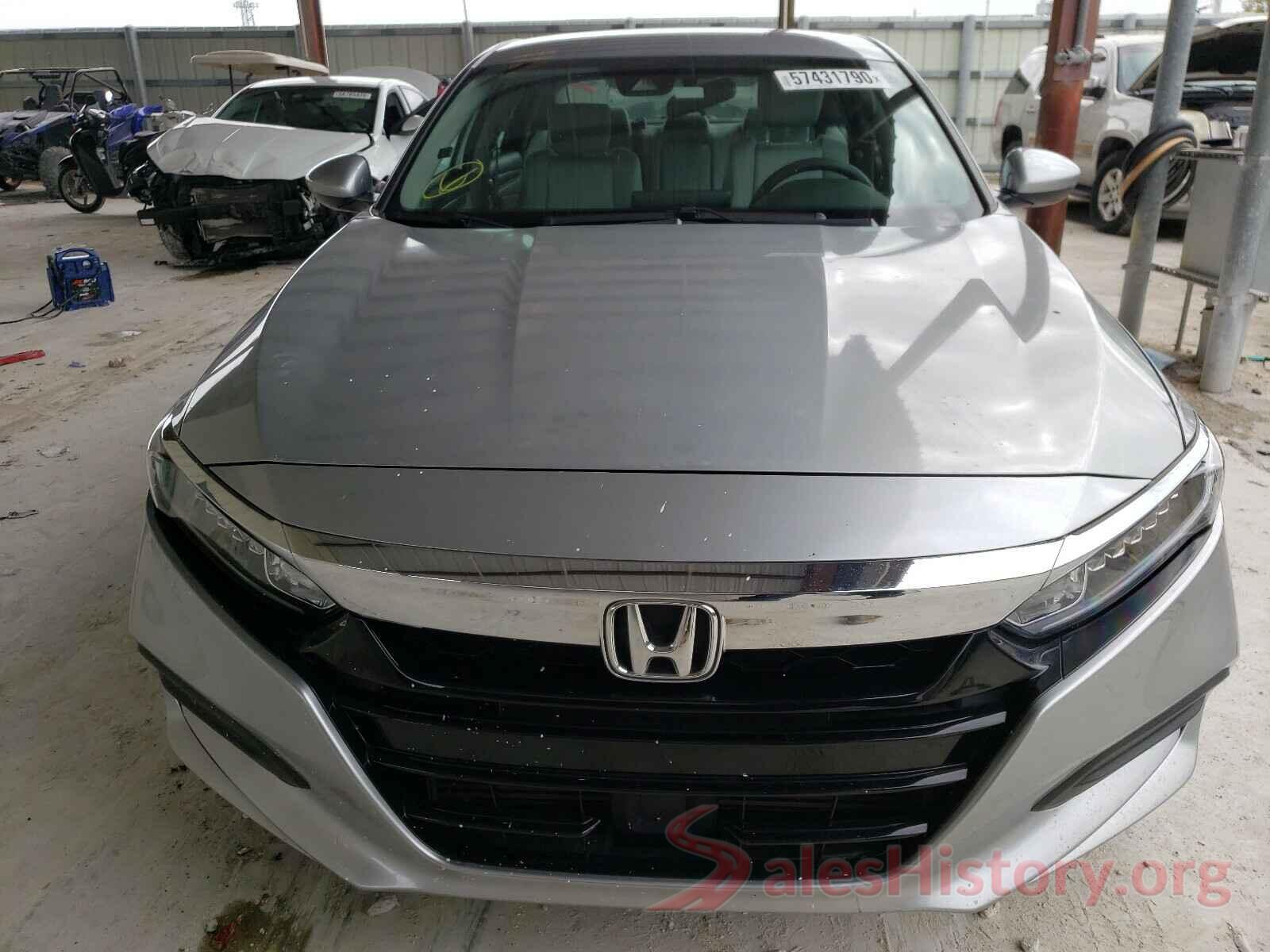 1HGCV1F19JA095885 2018 HONDA ACCORD