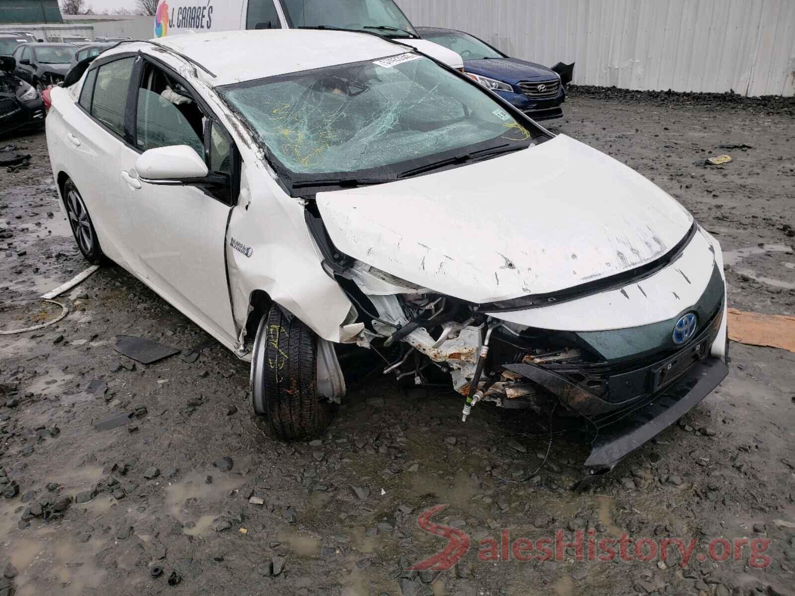 JTDKARFP0J3080284 2018 TOYOTA PRIUS