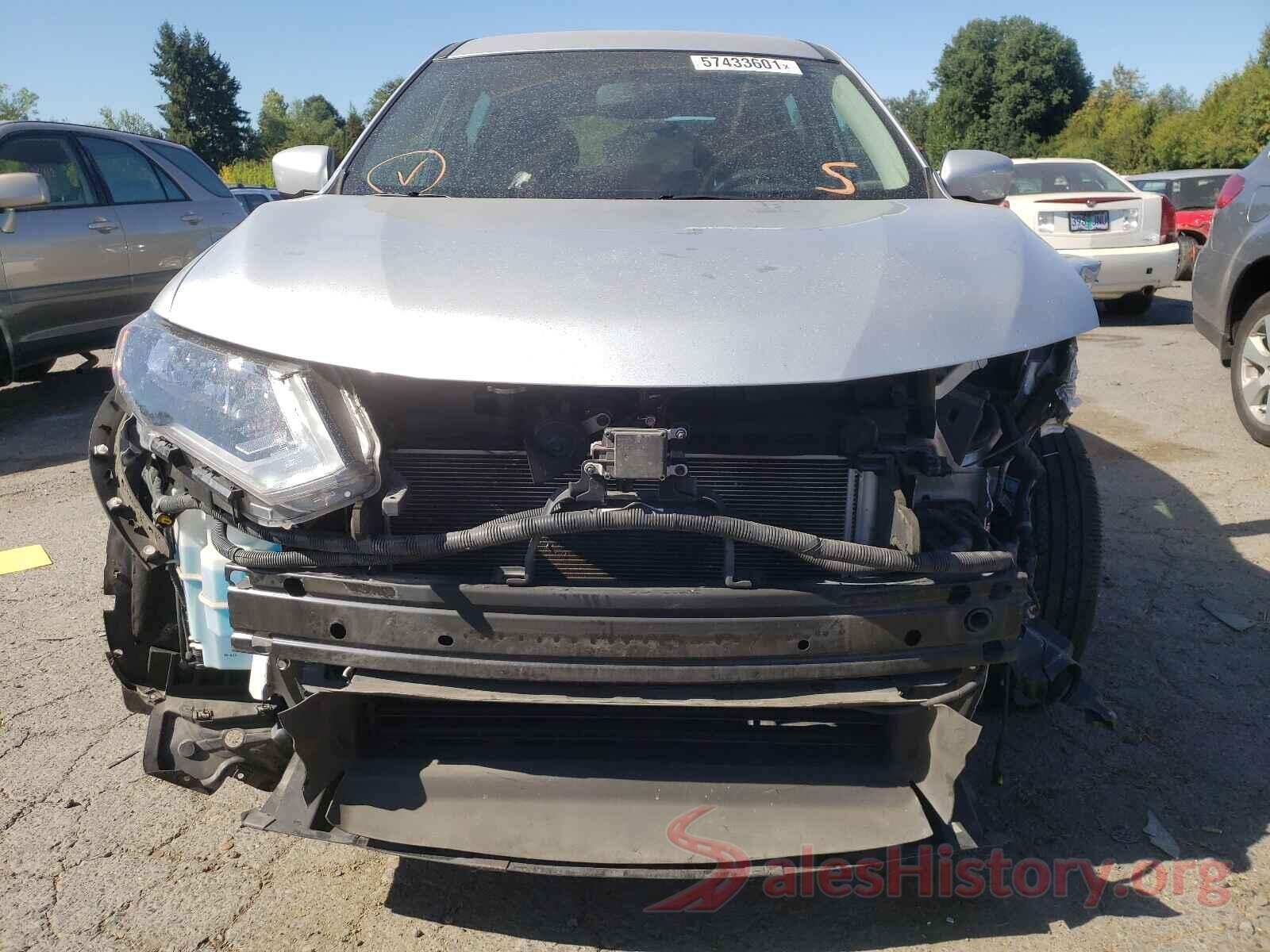 KNMAT2MT2JP569890 2018 NISSAN ROGUE