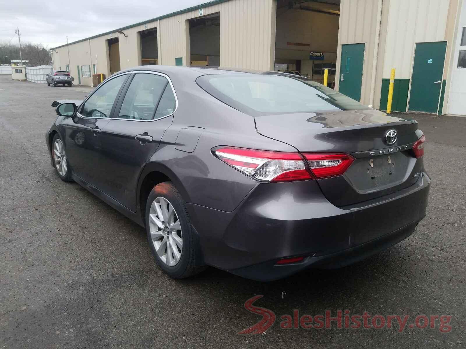 4T1B11HK8JU638956 2018 TOYOTA CAMRY