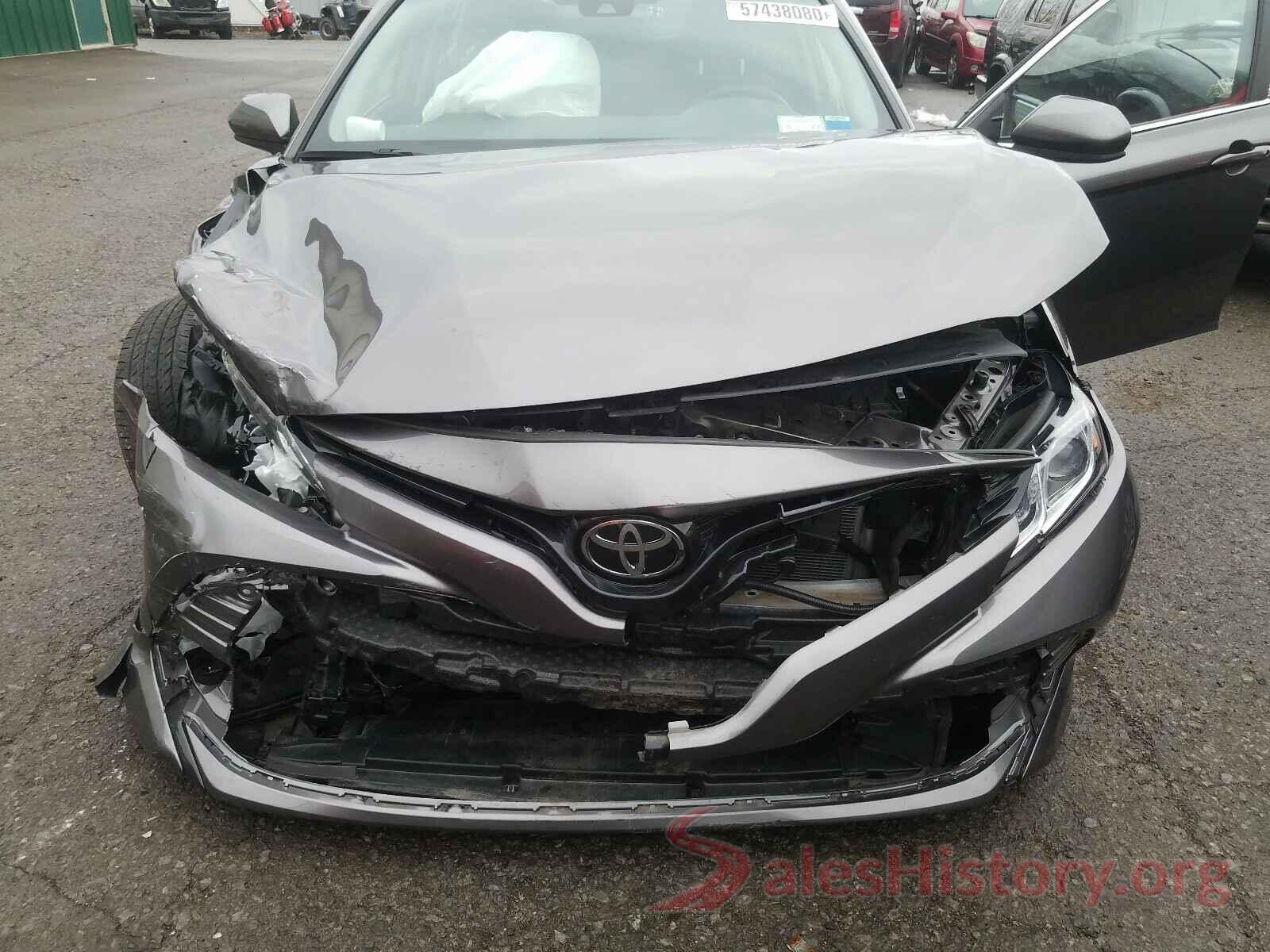 4T1B11HK8JU638956 2018 TOYOTA CAMRY