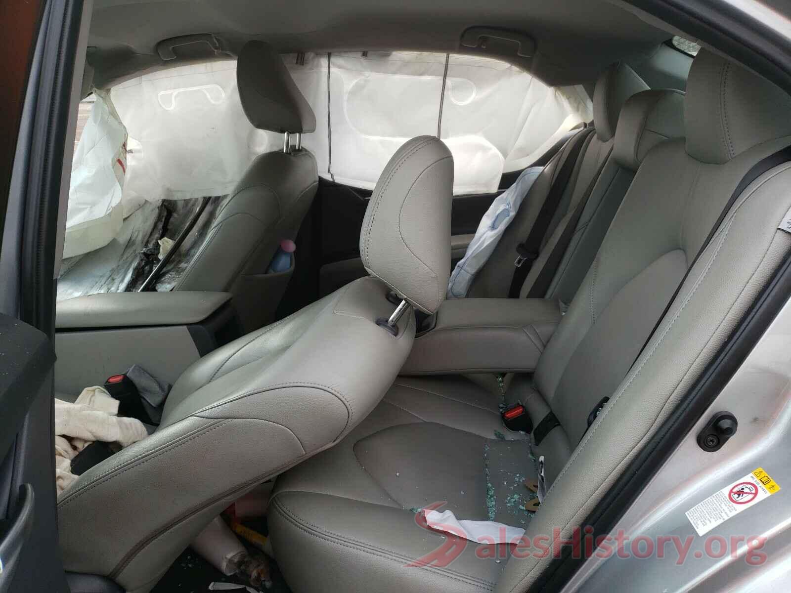 4T1B11HK4JU085156 2018 TOYOTA CAMRY