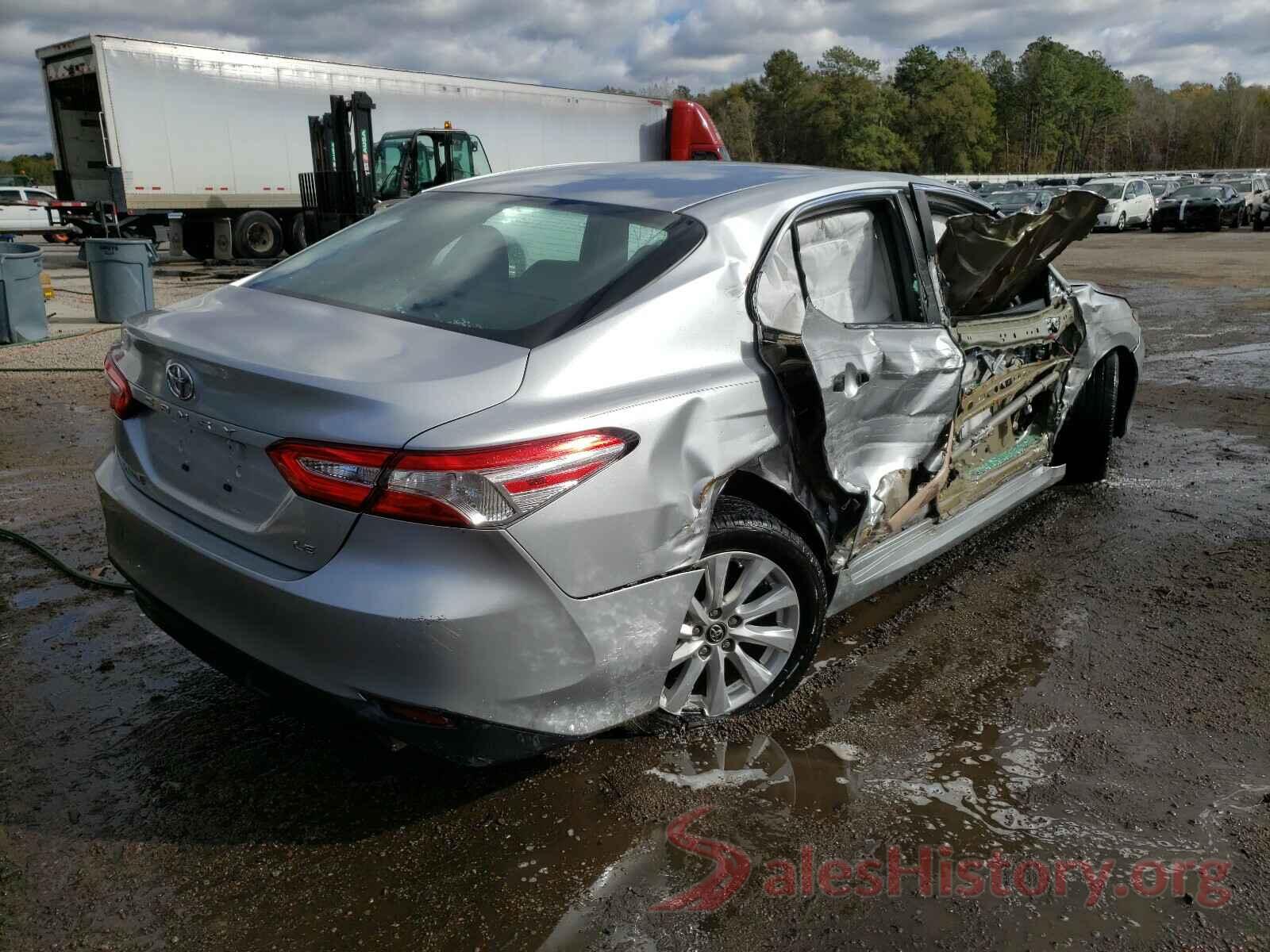 4T1B11HK4JU085156 2018 TOYOTA CAMRY