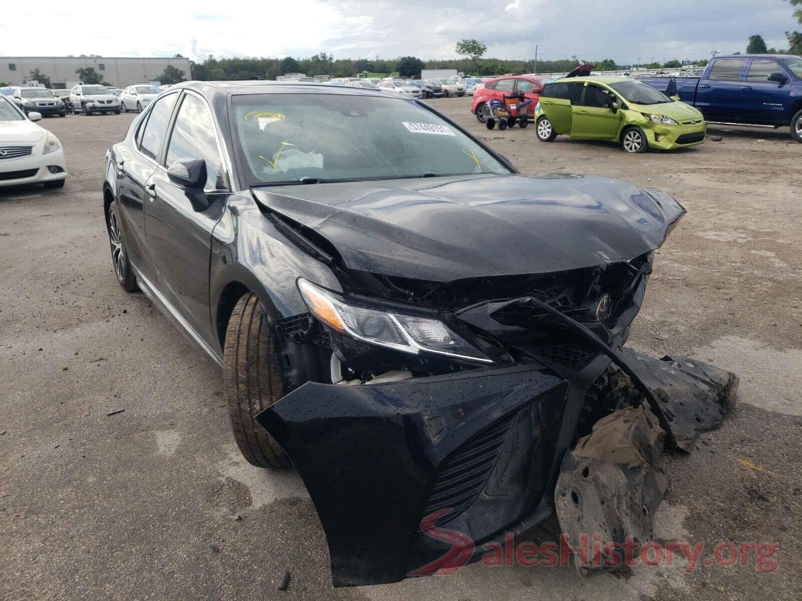 4T1B11HK3JU555807 2018 TOYOTA CAMRY