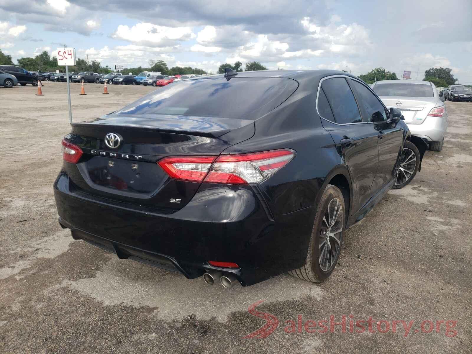 4T1B11HK3JU555807 2018 TOYOTA CAMRY