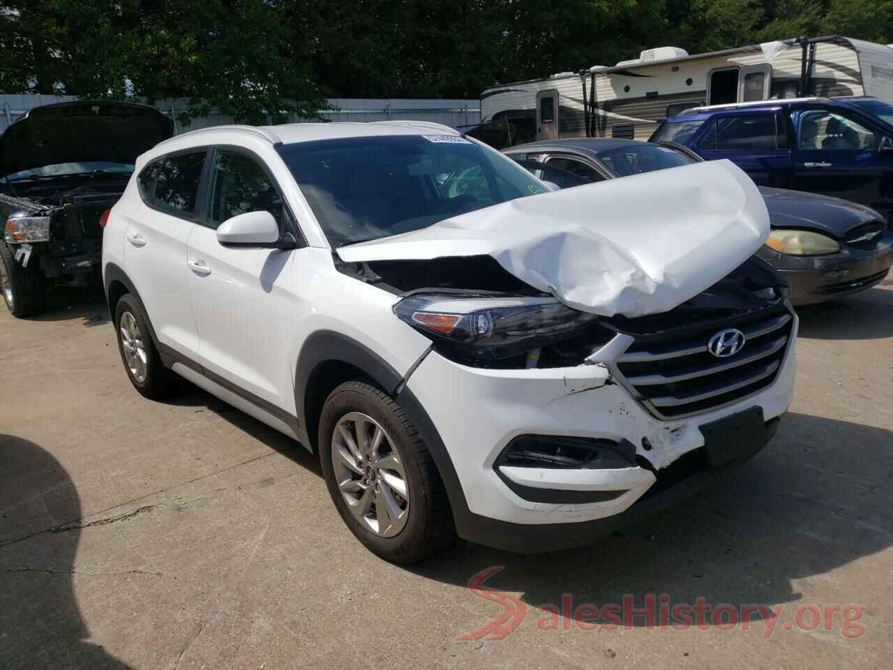 KM8J3CA41JU677627 2018 HYUNDAI TUCSON