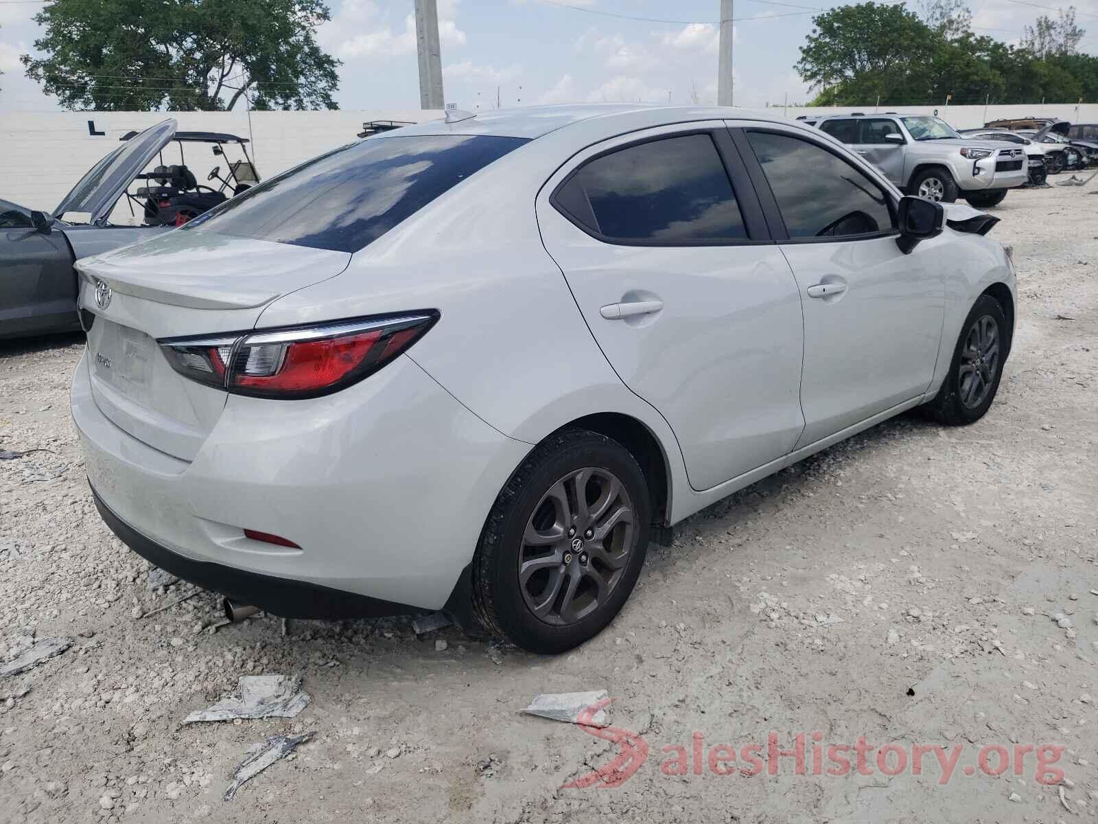 3MYDLBYV5KY528129 2019 TOYOTA YARIS