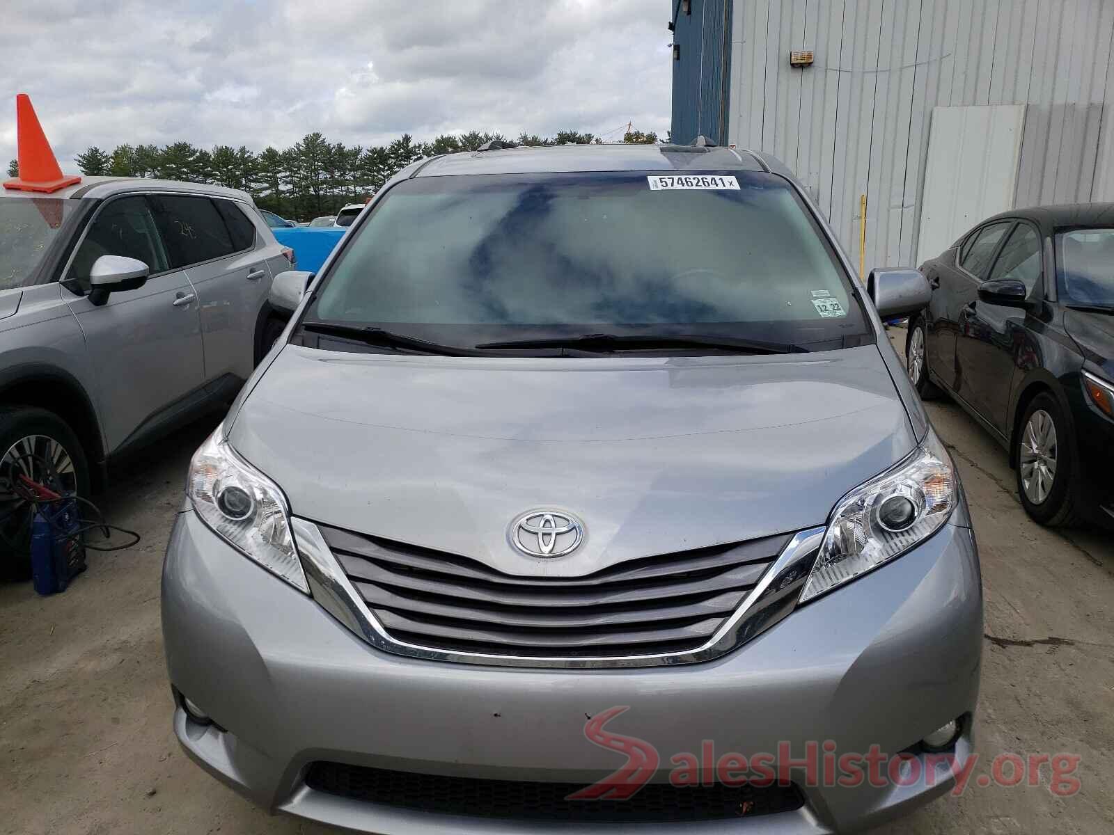 5TDDZ3DC0HS183311 2017 TOYOTA SIENNA