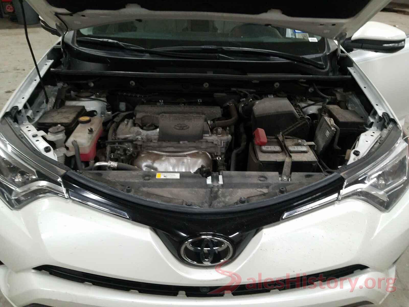 2T3DFREV0JW780541 2018 TOYOTA RAV4