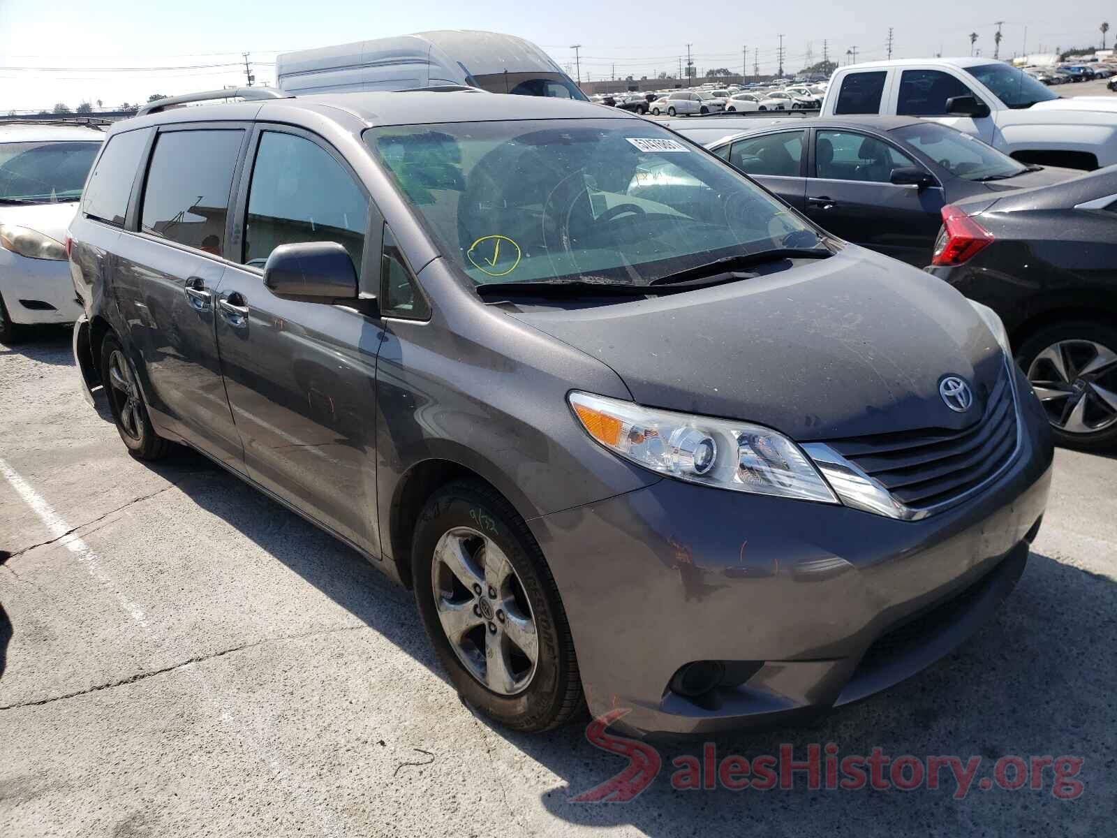 5TDKZ3DC4HS831269 2017 TOYOTA SIENNA