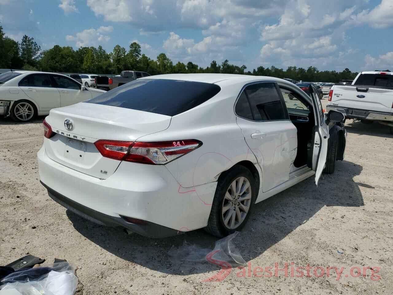 4T1B11HK8JU106445 2018 TOYOTA CAMRY