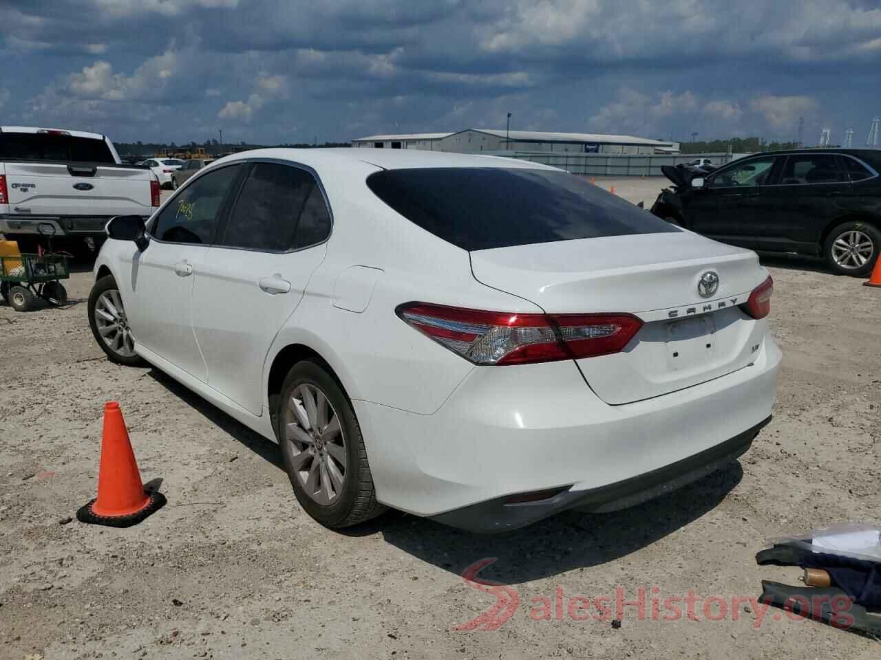 4T1B11HK8JU106445 2018 TOYOTA CAMRY