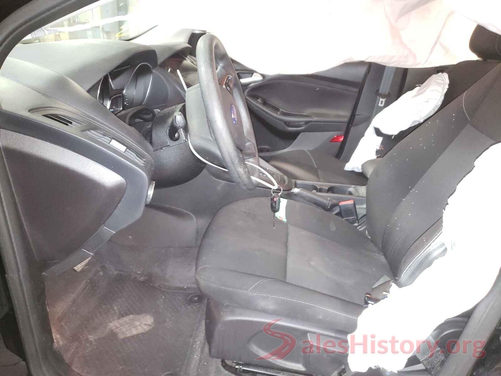 1FADP3F27JL295403 2018 FORD FOCUS