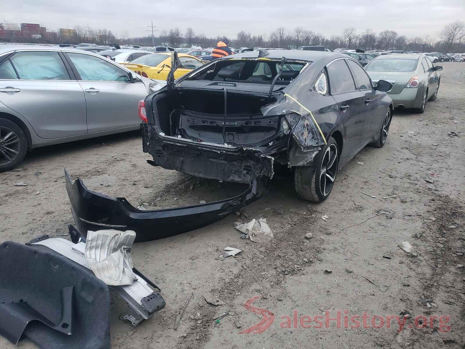 1HGCV2F32JA020288 2018 HONDA ACCORD