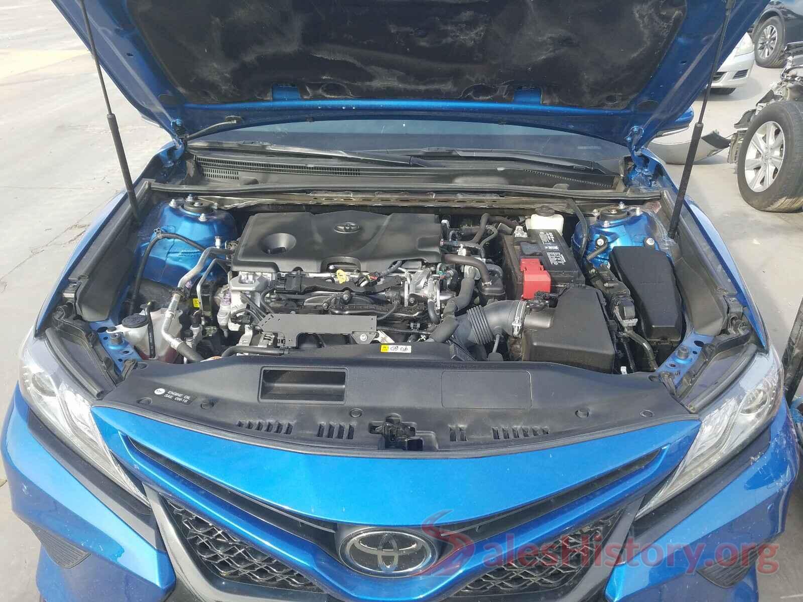 4T1B61HK3JU022857 2018 TOYOTA CAMRY