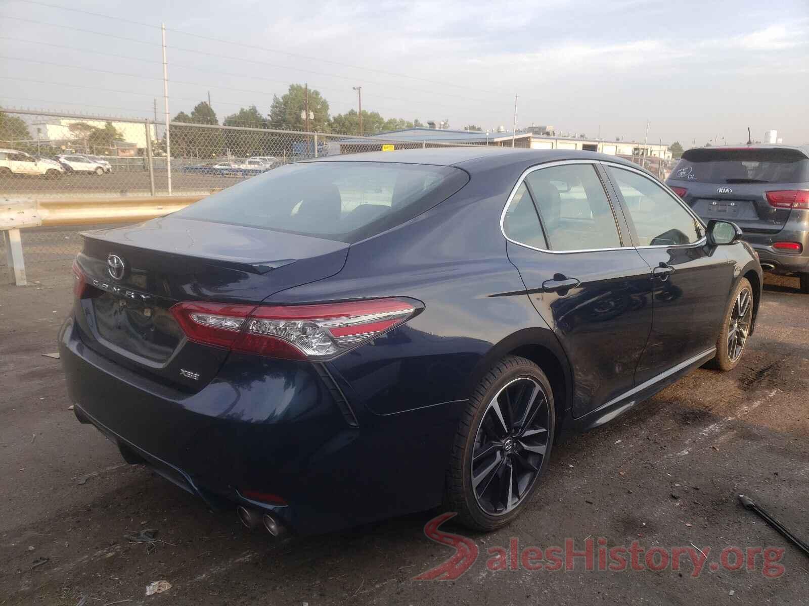 4T1B61HK2JU658931 2018 TOYOTA CAMRY