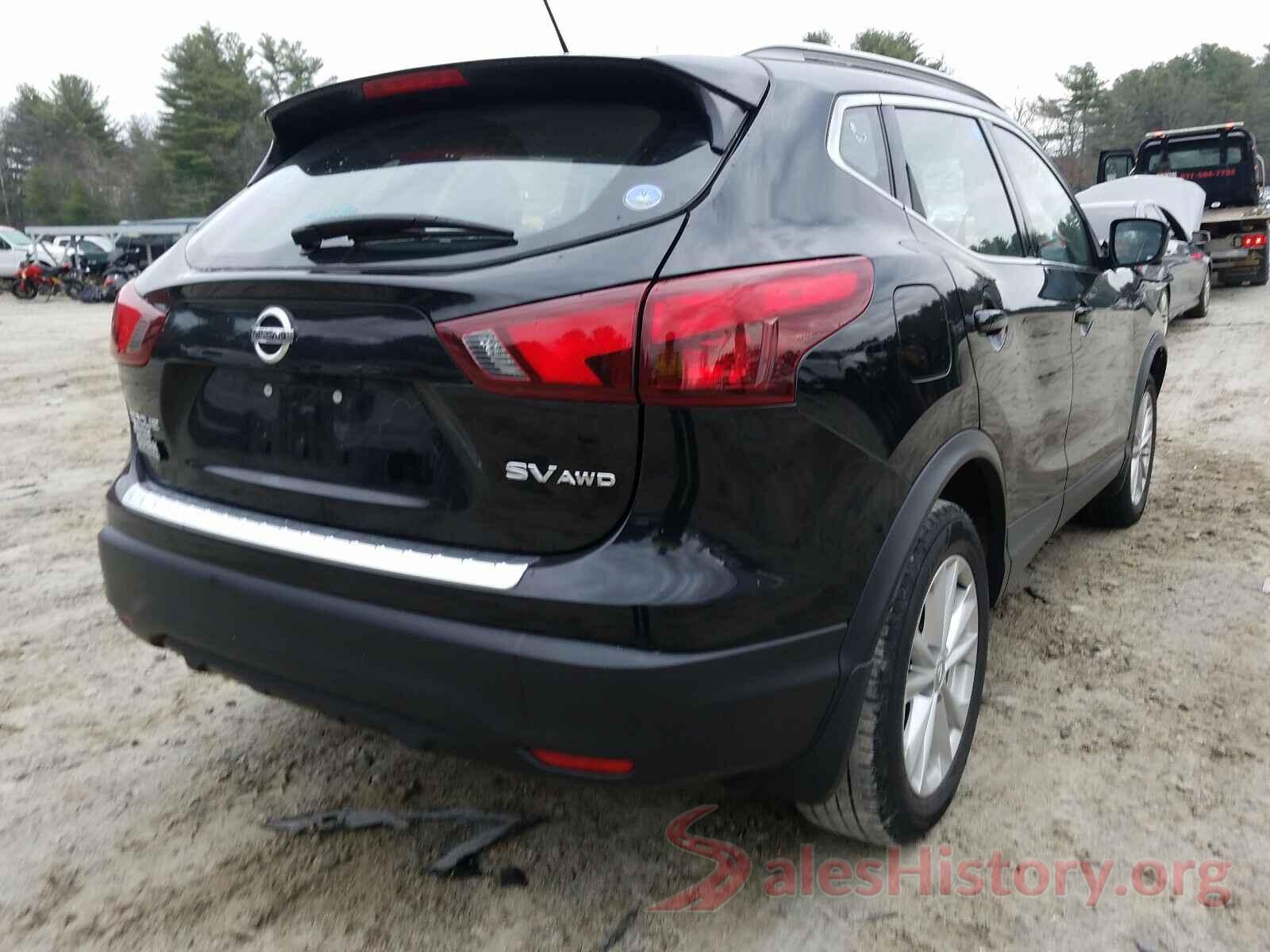 JN1BJ1CR4JW286135 2018 NISSAN ROGUE